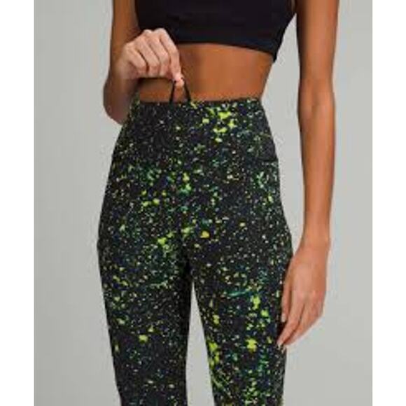 LULULEMON Sparks Fly HIgh Rise Leggings Size 6 ACTIVEWEAR ATHLEISURE YOGA - Picture 1 of 5